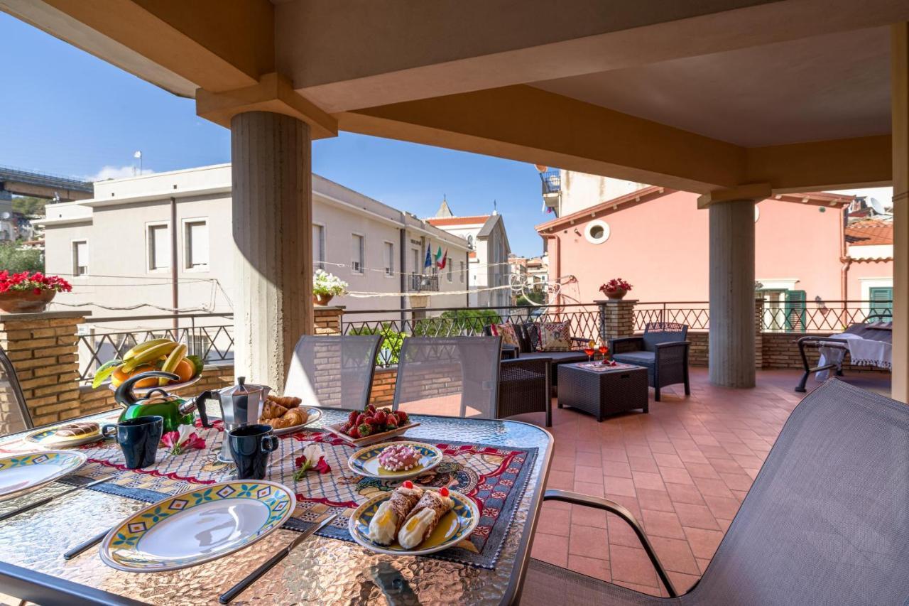 Loft Angolo Sul Mare Letojanni Ngoại thất bức ảnh